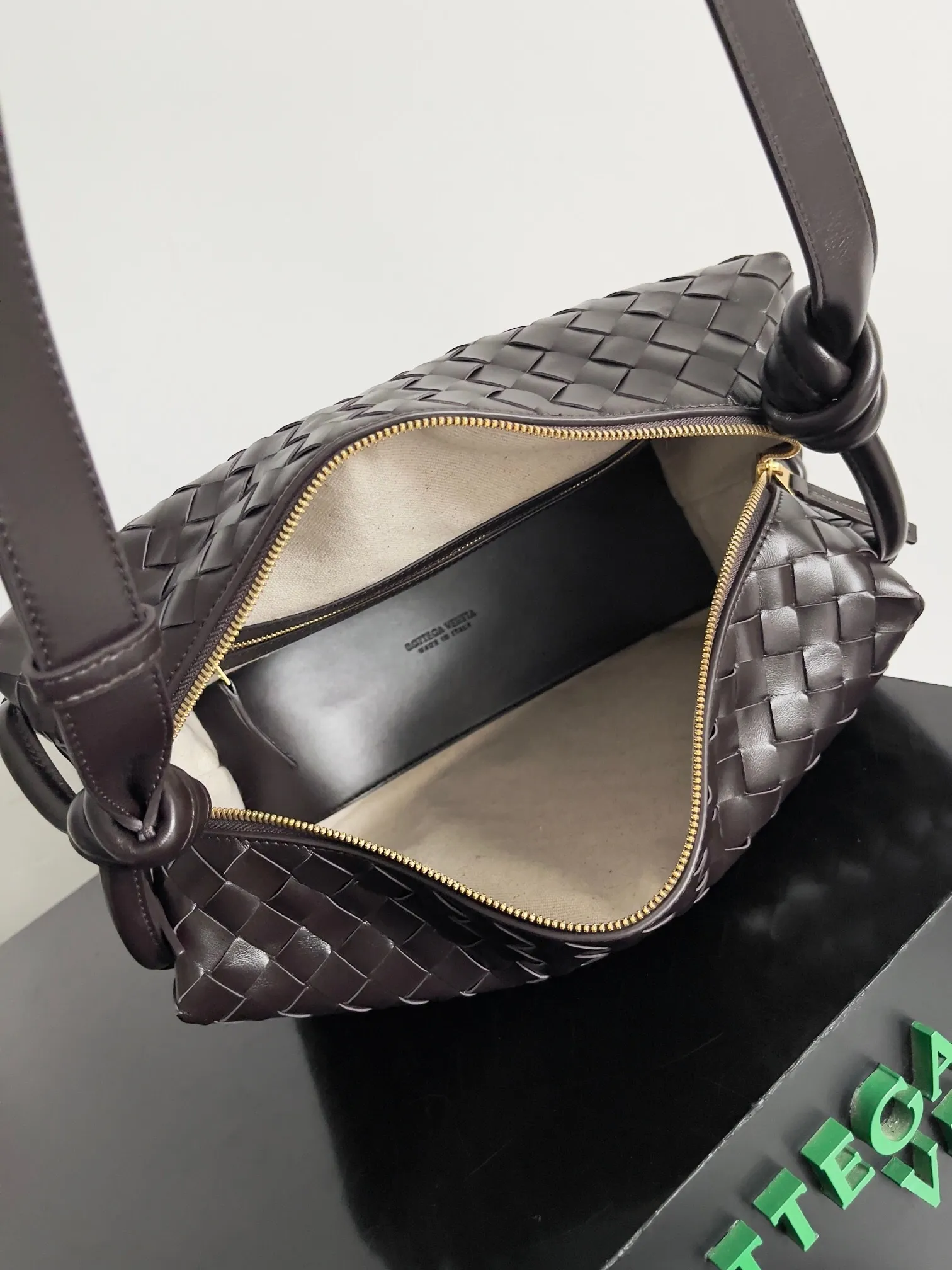 All categories 💚 Authentic bags 💚 BV 2025 new BV crossbody bag